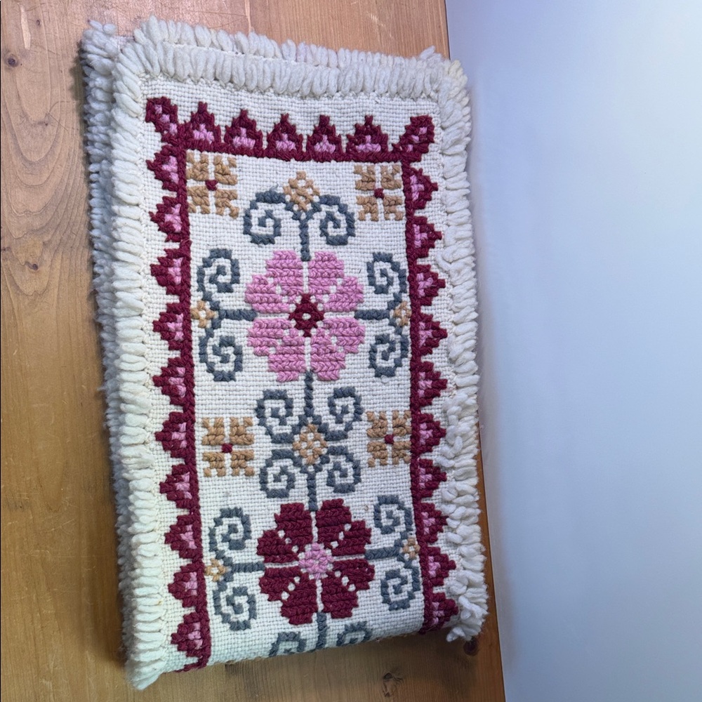 Floral Patterned handmade Table Runner with Fringe - Picture 7 of 7